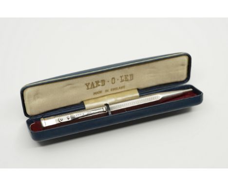 Yard-O-Led rolled silver Diplomat pencil in box. A nice pencil with a wonderful engine turned pattern, with original box and 