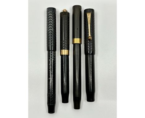 Parker Lucky Curve early button filler pen lot of four. Parker introduced the button filler in 1921 and it soon replaced thei
