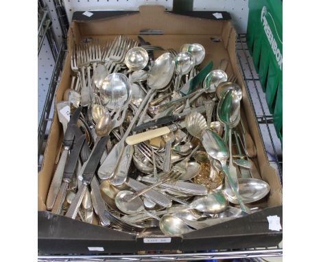 A box tray of plated flatware to include many silver teaspoons