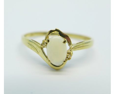 A 9ct gold and opal ring, 1g, O