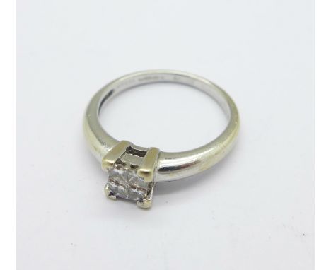 An 18ct white gold and diamond ring, 0.2 carat, 2.9g, K