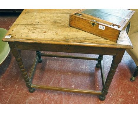 Early oak bobbin table