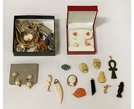 QTY OF INTERESTING ITEMS INCL. 9CT GOLD CORAL EARRINGS &amp; CHRISTIAN DIOR EARRINGS