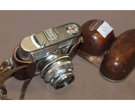 A CASED VINTAGE VOIGHANDER VITOMATIC II a CAMERA
