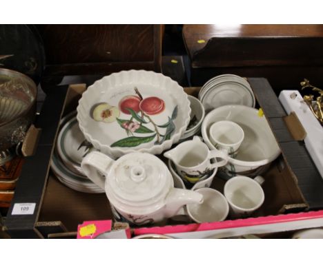 A TRAY OF PORTMEIRION CERAMICS TO INCLUDE A TEAPOT