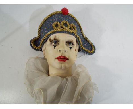 A good quality ceramic wall mask in the form of a clown entitled Napoleon, issued in a limited edition 388 / 2500, by Ben Bla