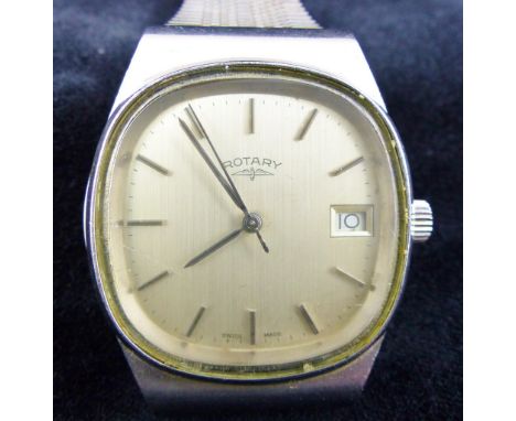 Vintage Rotary stainless steel wristwatch on steel bracelet. Working at lotting up.