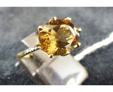 9 ct gold smoky quartz ring. Size O.