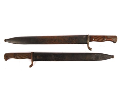 A German S98/05 "butchers blade" bayonet, 36.5cm blade, 1915 inspection stamp, manufactured by Simson & Co Suhl, in steel sca