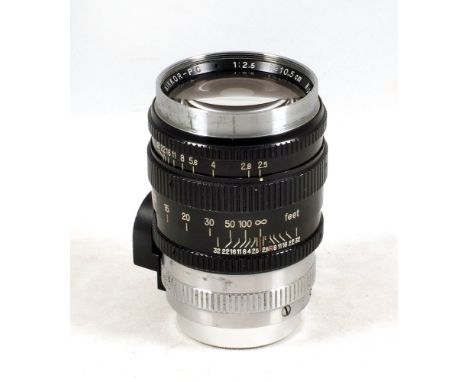 Black &amp; Chrome Nikkor-P C 10.5cm f2.5 L39 Screw-Mount Lens. #916435 (some light marks to chrome, otherwise condition 4/5F