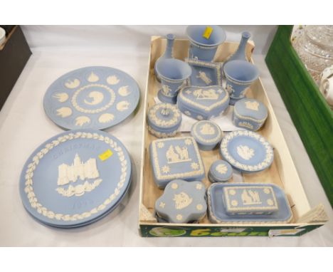 Wedgwood Jasperware, Christmas plates, lidded trinket dishes etc