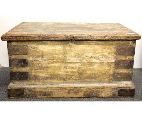 A small 19th Century pine trunk, 67 x 41 x 33cm.