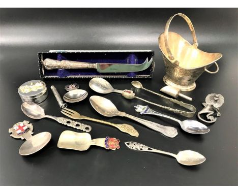 SELECTION OF SILVER AND SILVER PLATED ITEMSincluding a silver handled cheese knife, a silver gilt pickle fork, the finial mar