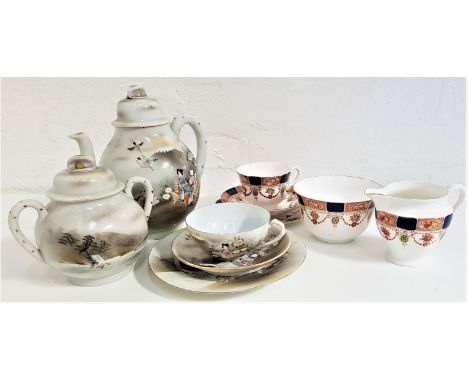 MIXED LOT OF CERAMICSincluding a Colclough part tea service transfer decorated and comprising six cups, five saucers, six sid