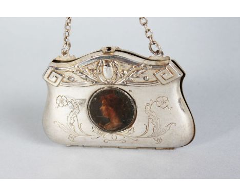 AN EDWARDIAN ENGRAVED PLATE PURSE AND CHAIN, with circular portrait.
