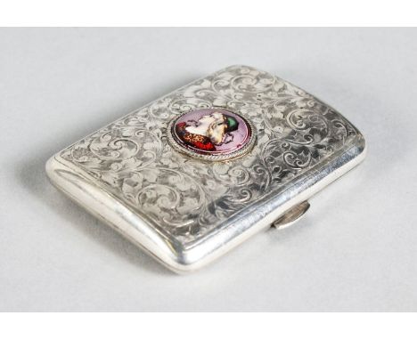 A VICTORIAN ENGRAVED CIGARETTE CASE. Chester 1899, with a circular portrait roundel.