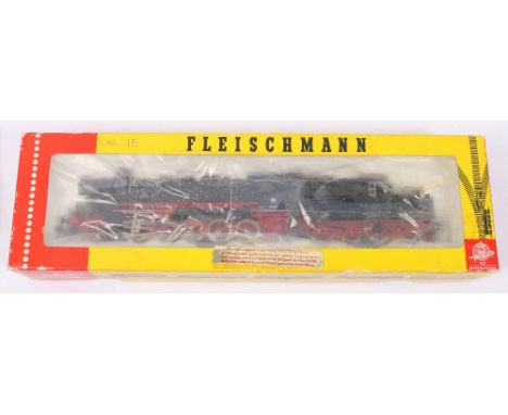 Fleischmann HO scale 4175 2-10-0 locomotive and tender DB 50058 black, boxed.