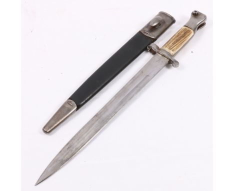 British 1888 pattern bayonet with ribbed blade stamped with VR cypher 8 92 for August 1892 and unusually with horn grip and s