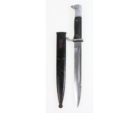 German short "carbine" bladed walking out bayonet based on the KS98, the ricasso marked for E Pack & Sohne, with scabbard, bl