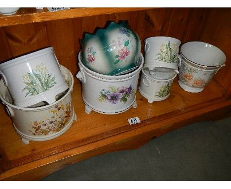 7 vintage ceramic planters (5 Marks &amp; Spencer). (collect only)