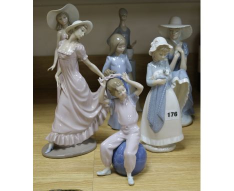 Seven Nao figurines