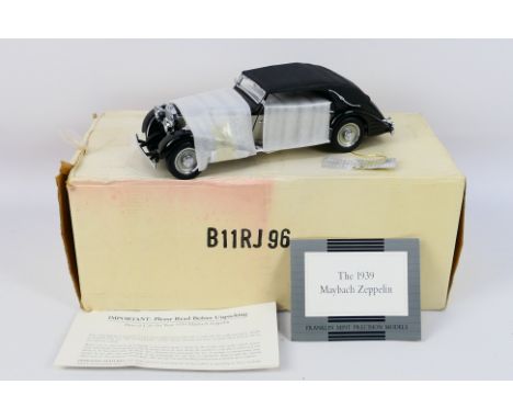 Franklin Mint - A boxed 1:24 scale die-cast 1939 Maybach Zeppelin by Franklin Mint - Model comes in original postage box and 