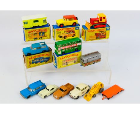  Matchbox - 12 x boxed/unboxed Matchbox die-cast model vehicles - Lot includes a #42 Studebaker Station Wagon (Missing its le