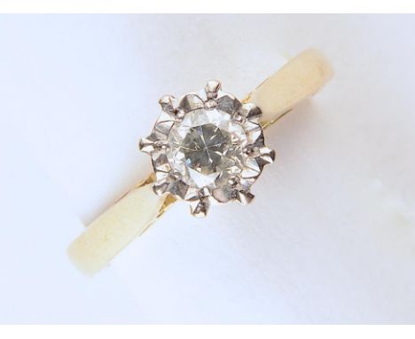A DIAMOND SOLITAIRE RING, ILLUSION SET IN 18CT GOLD, BIRMINGHAM 1975, 3.5G, SIZE M  Good condition