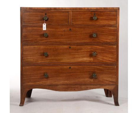 A REGENCY MAHOGANY CHEST OF DRAWERS, C1820, THE 'CADDY' TOP WITH EBONISED INLAID LINE ABOVE TWO SHORT AND THREE LONG GRADUATE