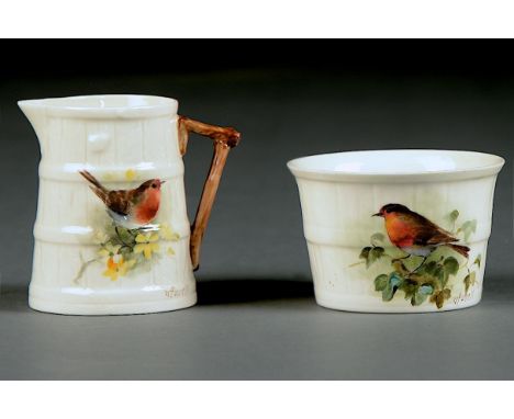 A ROYAL WORCESTER BARREL SHAPED CREAM JUG AND SUGAR BOWL, 1929, PAINTED BY W POWELL, BOTH SIGNED, WITH A ROBIN, JUG 72MM H, P