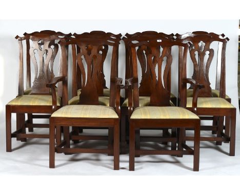 A SET OF TEN MAHOGANY DINING CHAIRS IN CHIPPENDALE STYLE, MID 20TH C, WITH SHAPED TOP RAILS AND PIERCED SPLATS, DROP IN SEATS