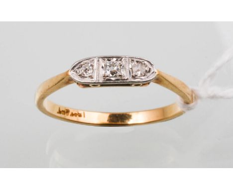 A DIAMOND THREE STONE RING WITH OLD CUT DIAMONDS, ILLUSION SET, GOLD HOOP MARKED 18CT PLAT, 2.4G, SIZE Q  Good condition