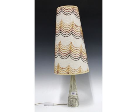 Retro /vintage studio pottery table lamp base with incised pattern and large shade, overall height including shade 71cm 