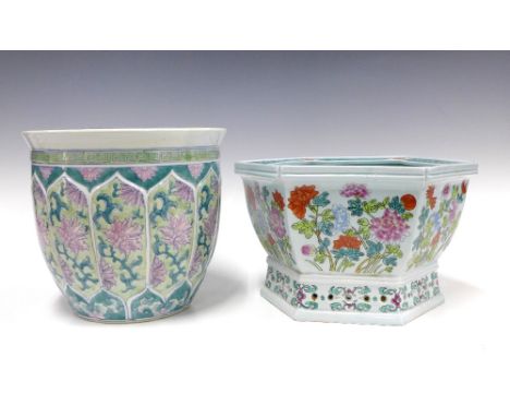 Chinese hexagonal famille verte planter together with a modern Chinese planter (2) 25 x 23cm. 
