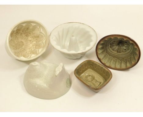 JELLY MOULDS. Five various jelly moulds including a Greens Newstyle ceramic hen mould. WE CAN SHIP THIS LOT, but NOT if part 