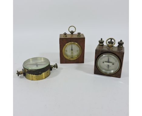 An early 20th century wooden galvanometer, by Edison and Swan, dated 1915, no. 3405, in a mahogany case, 12cm tall, together 