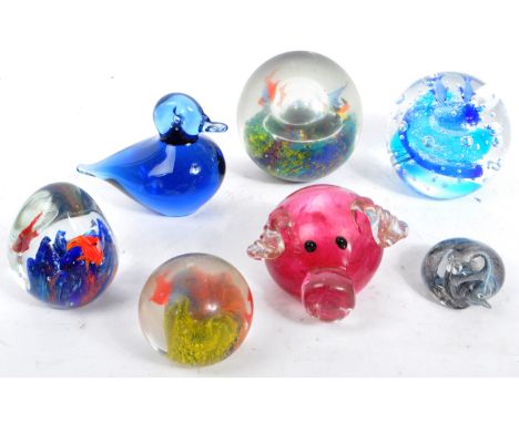 An assortment of vintage animal / marine related studio art glass and paperweights. Comprising of a blue duck by Wedgwood, pi