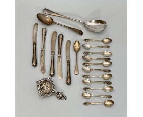 A small group of silver flatware - including a salad server, Alexander Clark &amp; Co Ltd, Sheffield 1913, 23.7cm long; a Geo