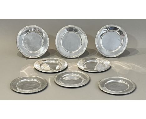 A set of eight American sterling silver small side plates - by Frank M Whiting &amp; Company, first half 20th century, stampe
