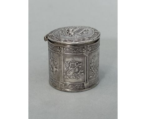 A German sterling silver patch box - maker's mark for Berthold Muller, Hanau, Chester import marks for 1909, of drum form wit