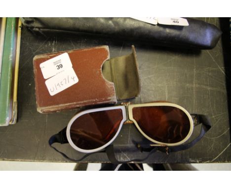 Vintage ski/climbing goggles