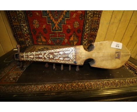 Chinese mother of pearl inlaid lute