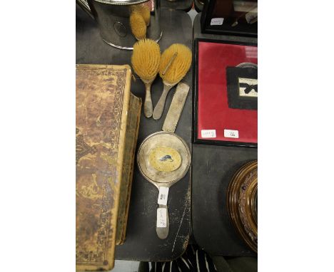 Silver Brushes, Mirror etc (A/F)