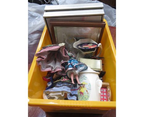 BOX CONTAINING CERAMICS AND GLASS, MANTEL CLOCKS, PRINTS, ETC. 