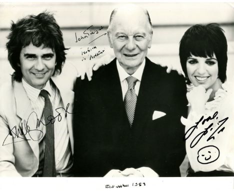 GIELGUD JOHN: (1904-2000) English actor, Academy Award winner for Best Supporting Actor in 1981 for his role as Hobson in Art