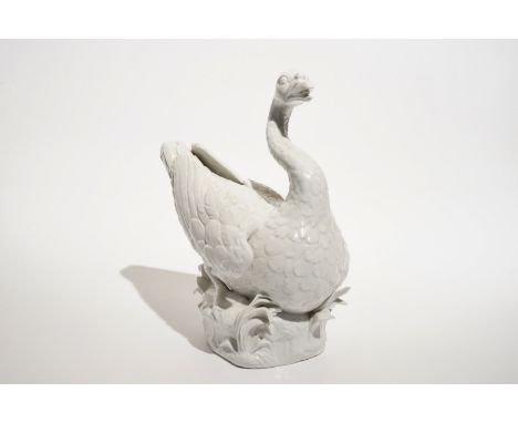 A blanc de Chine-style model of a swan, Meissen, Germany, 18th C. H.: 27 cm - L.: 21 cm - W.: 14,5 cm We have more lots avail