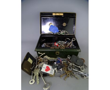 VINTAGE GREEN TIN CASH BOX OF KEYS ETC