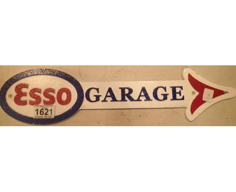 Cast iron Esso garage arrow shop sign, L: 46 cm. P&amp;P Group 2 (£18+VAT for the first lot and £3+VAT for subsequent lots) 