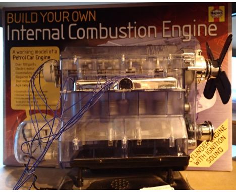 Haynes build your own internal combustion engine with original box, built. Working at lotting. P&amp;P Group 3 (£25+VAT for t