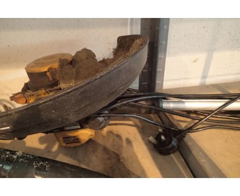 Work Zone electric strimmer. Not available for in-house P&P, contact Paul O'Hea at Mailboxes on 01925 659133Condition Report: